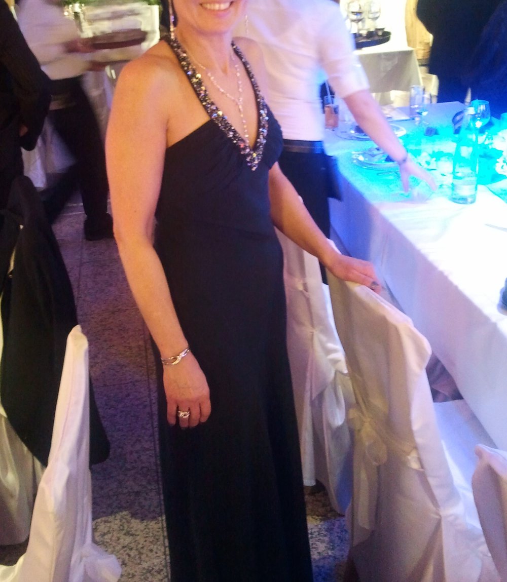 Dunkelblaues Abendkleid