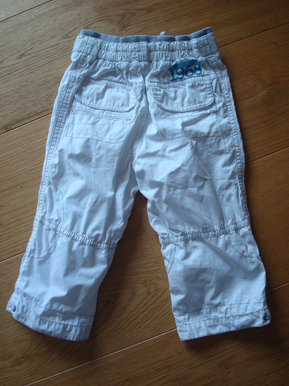 schicke Sommerhose Gr. 80