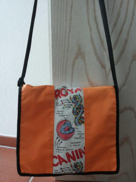 Witzige Umhängetasche von Royal Canin, verstellbar