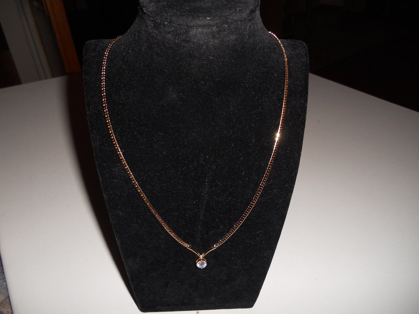 Sehr schöne neue Halskette