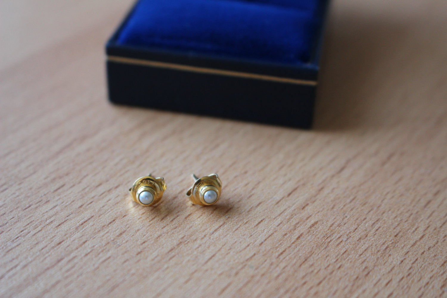 281. Neue Ohrstecker