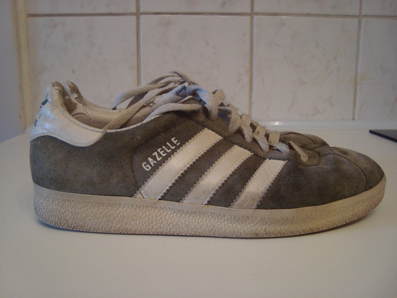 adidas grün wildleder
