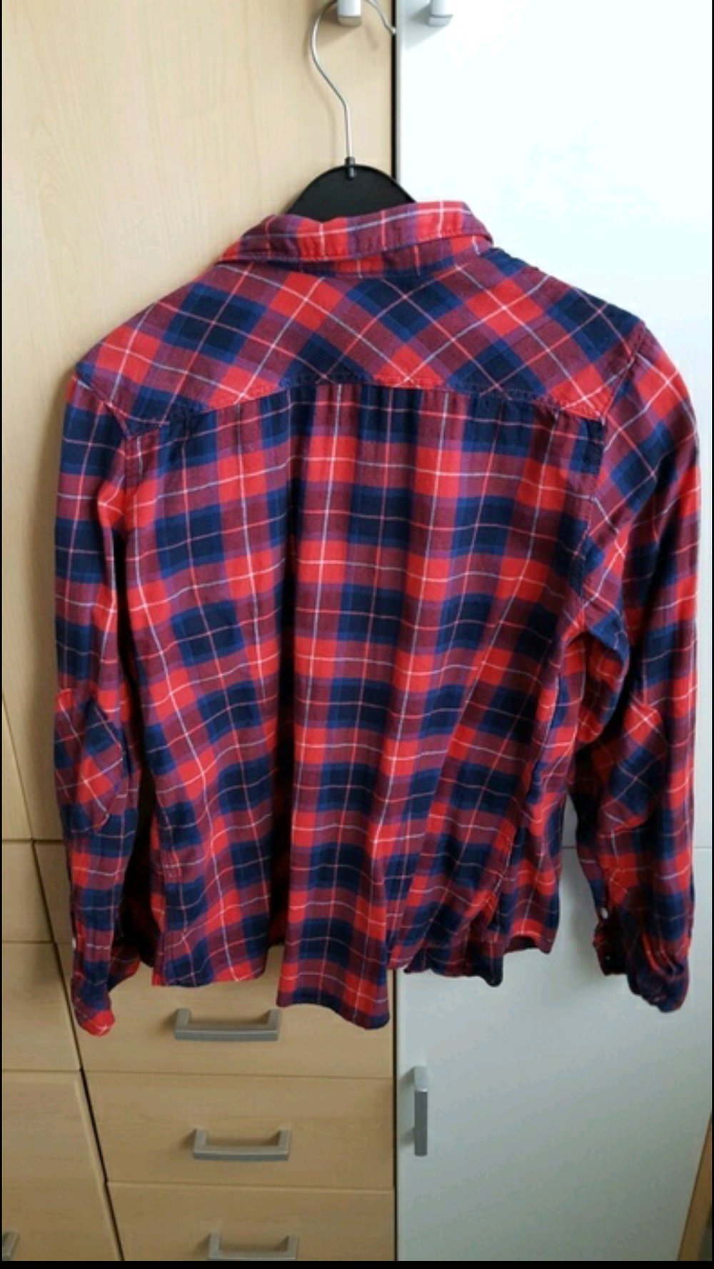 Kariertes dünnes Hemd