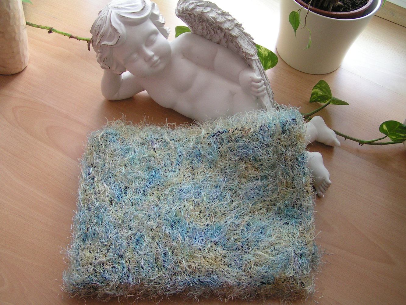 Langer warmer schöner Bändchengarn Schal 137cm Handarbeit Strickschal Neu