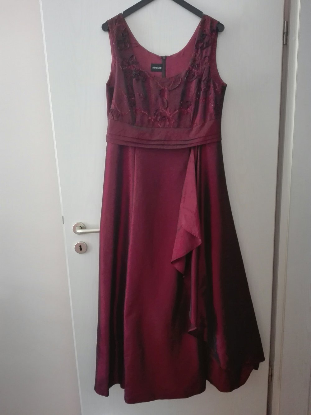 Ballkleid, Hochzeitskleid