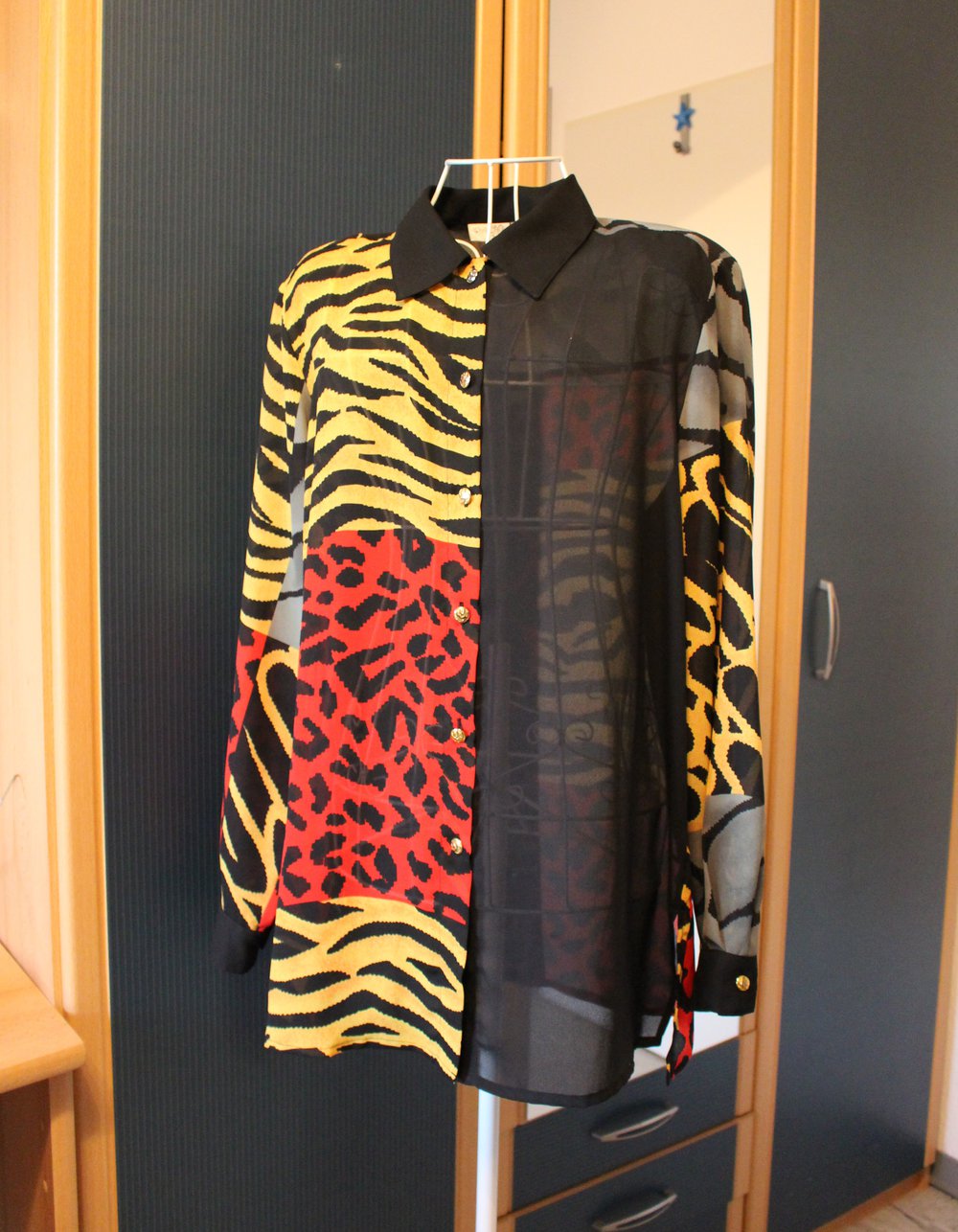 339. Retro-Bluse mit Tier- Printmuster von Chris JB, Gr. 38-40