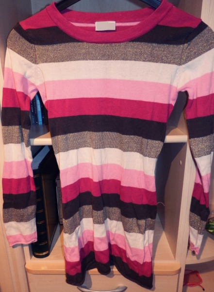 Gestreiftes Strickkleid