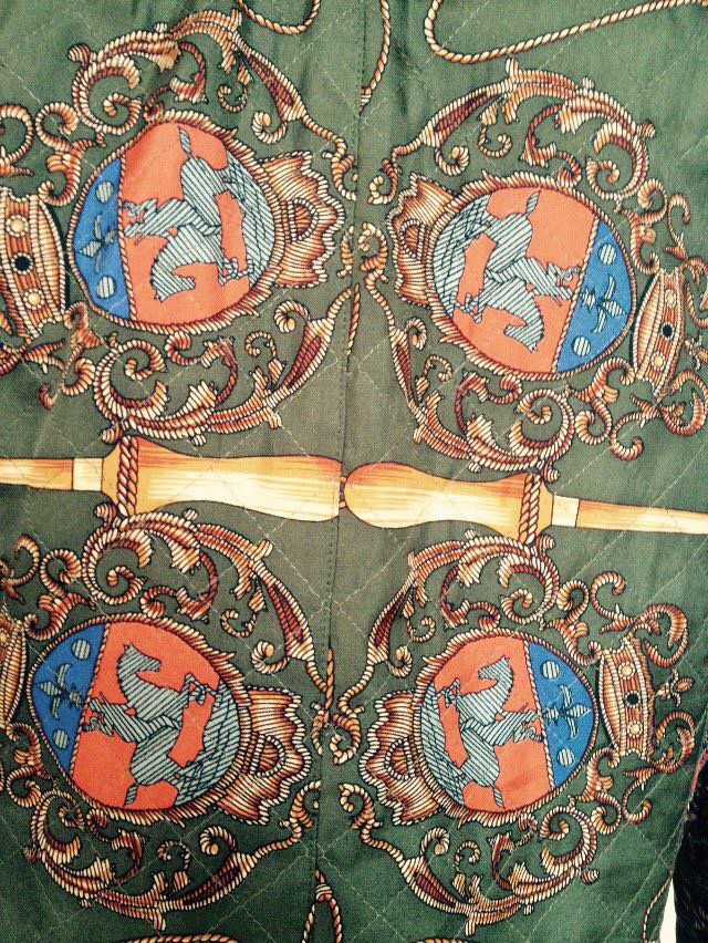 Luxsusklasse Design 100% Seide Blouson Jäckchen 