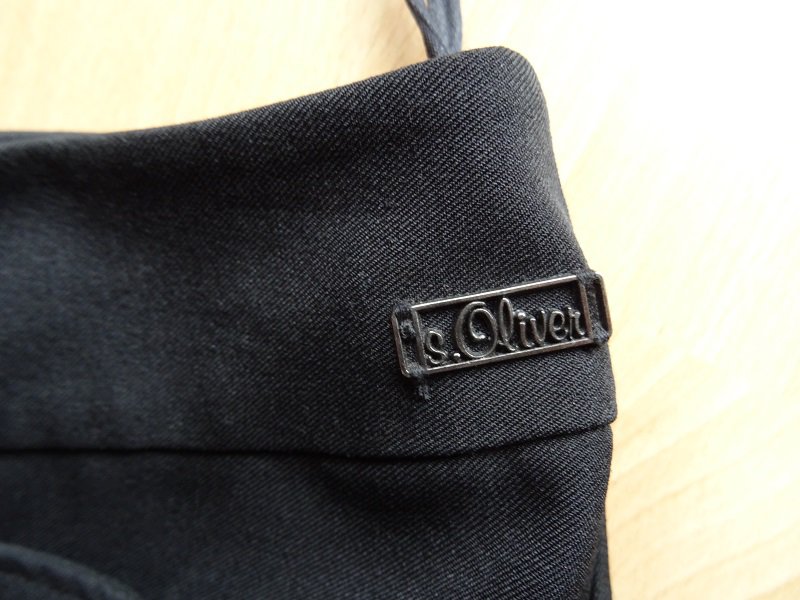 Schöner schwarzer Bleistift Rock S'Oliver Gr. 40