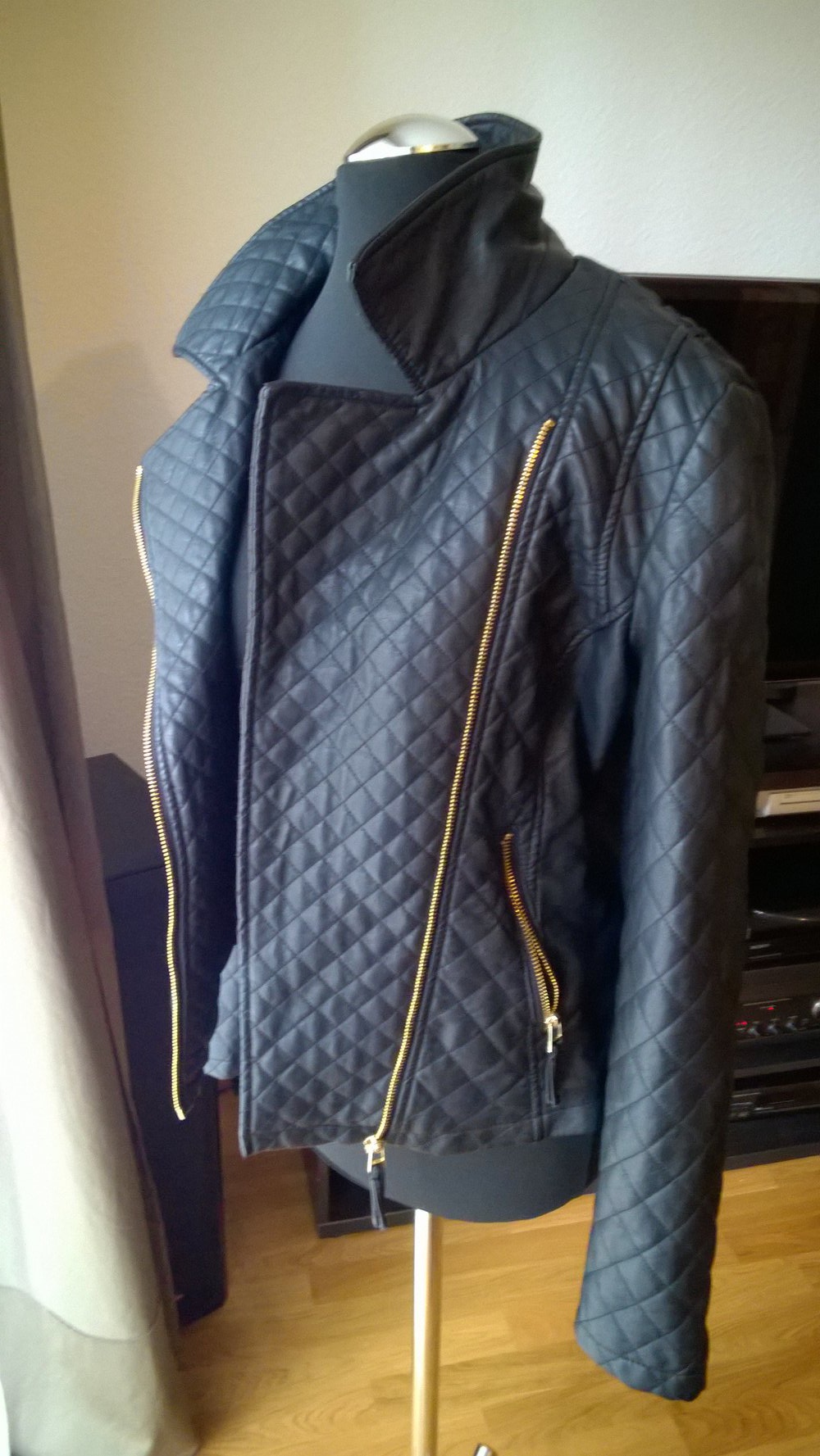 schwarze Kunstlederjacke - Bikerjacke - neu