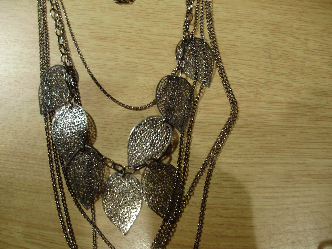 Neu Mehrreihige Kette altsilber Blätter filigran