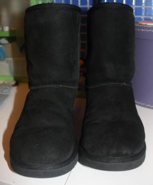 UGG Australia Classic Short Schwarz Boots Fell WARM Schuhe Gr. 37