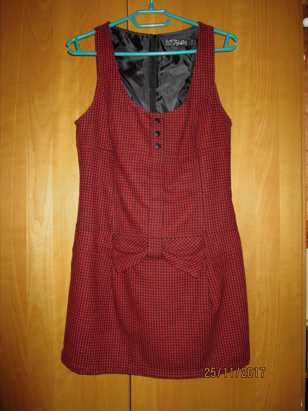 Rot-schwarz kariertes Winterkleid, Gr. S