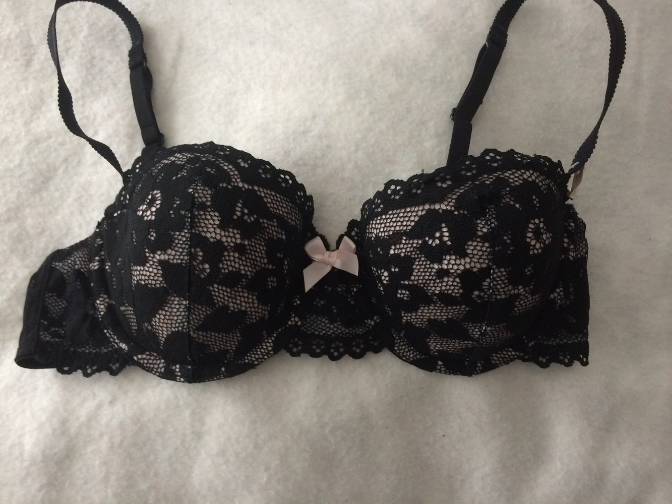 Push-up-BH aus Spitze Schwarz Puder NEU