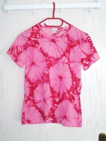 Rosa-rotes Batik-Shirt im Vintage-70er-Style Gr. S (Kostüm)