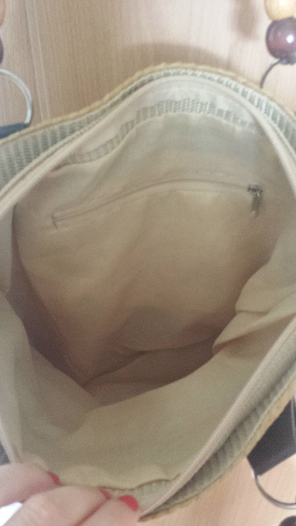 Schöne Tasche mit Perlen & Bast