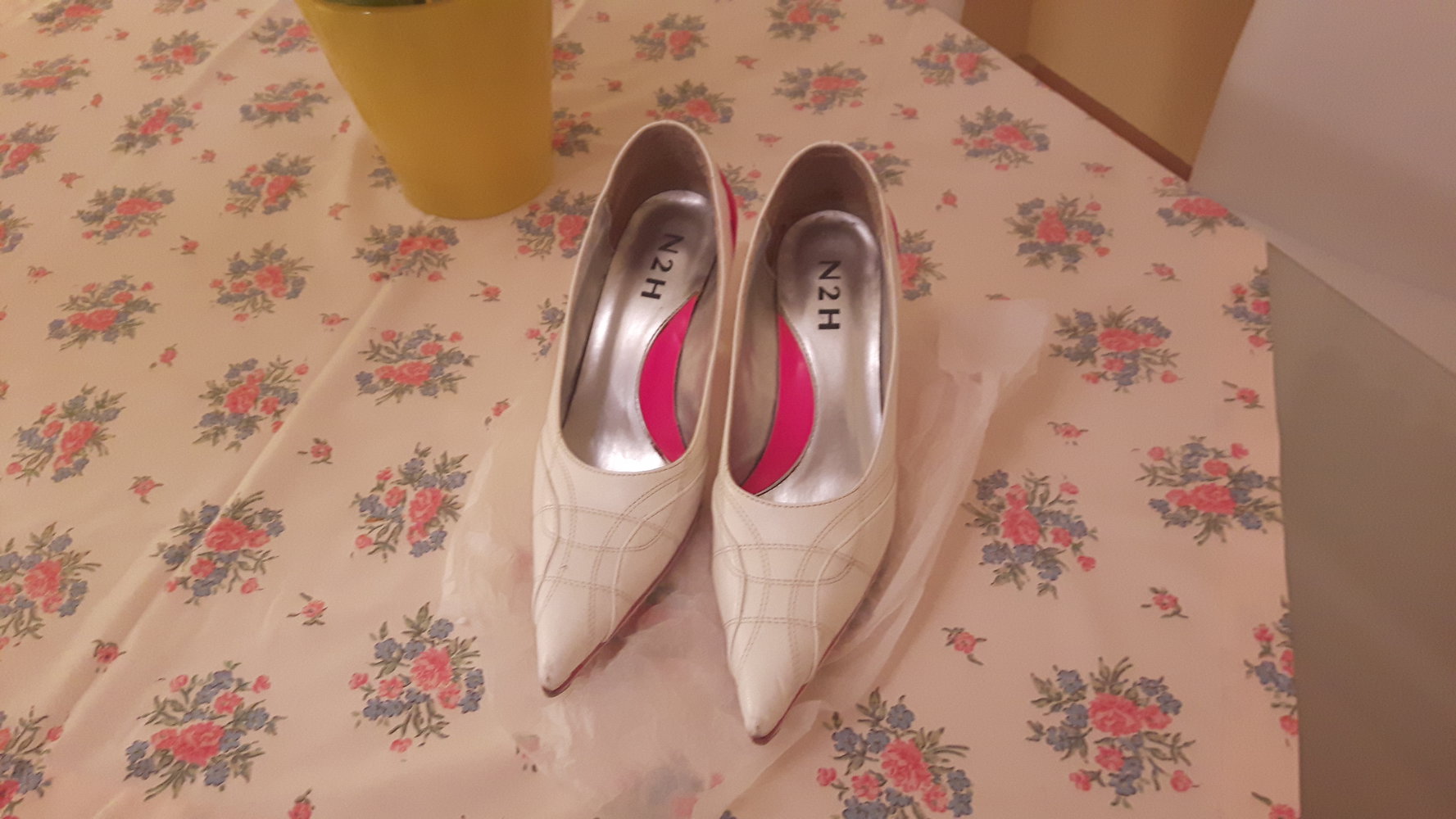 wunderschöne weiße Pumps, spitze Form, sehr bequem 