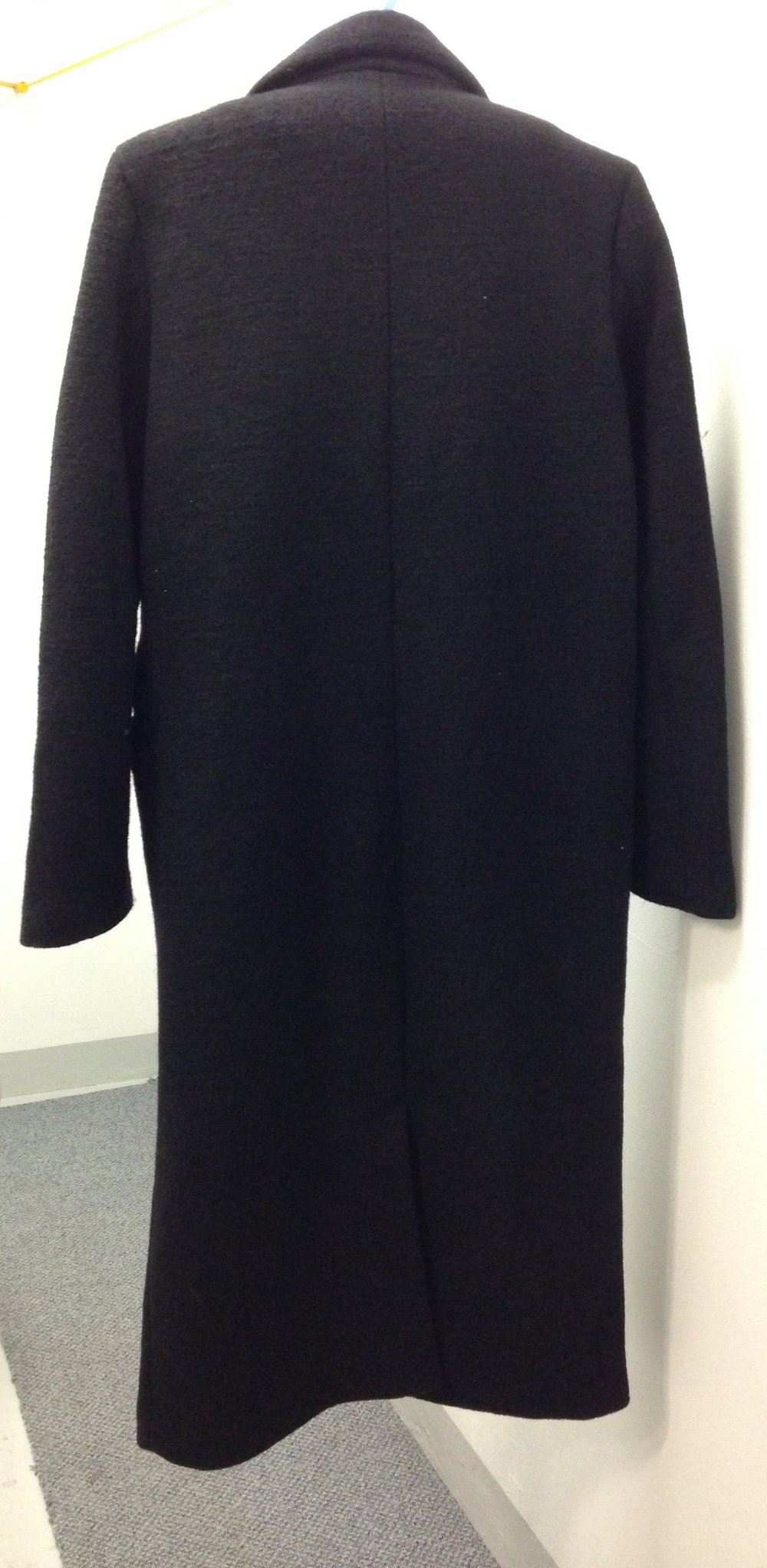 Schwarzer langer egg shape mantel