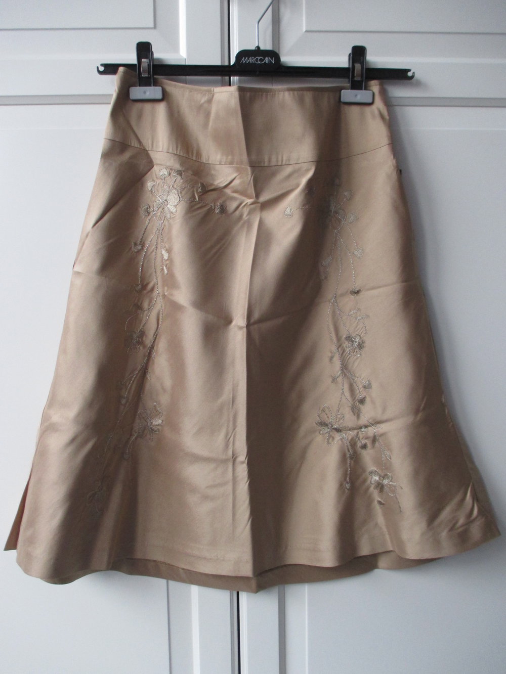 Seidenrock , h & m, braun, Gr. 36, aufgestickte Blumen, 100 % Seide, neu mit Etikett