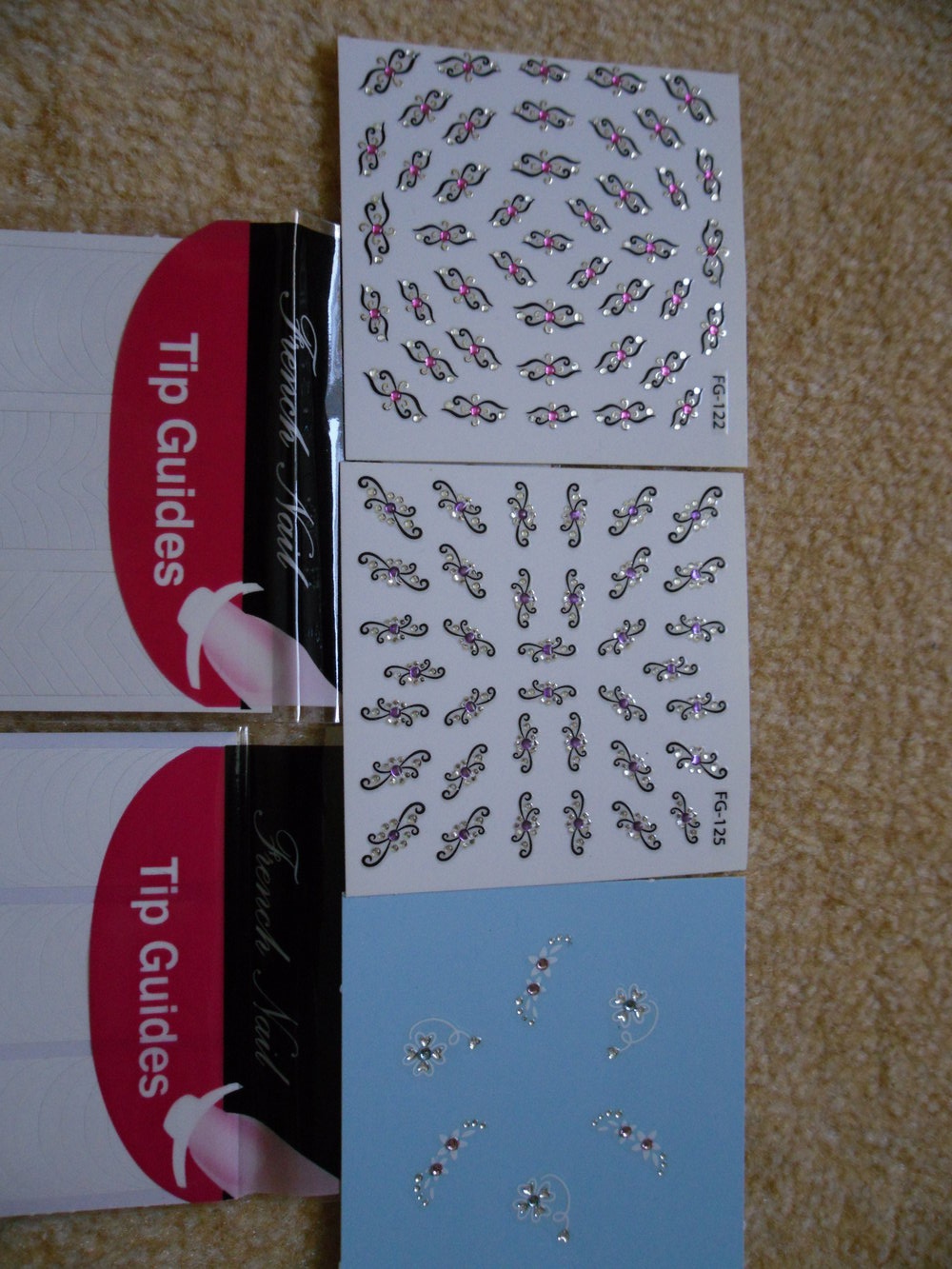 Diverse selbstklebende Nagelsticker