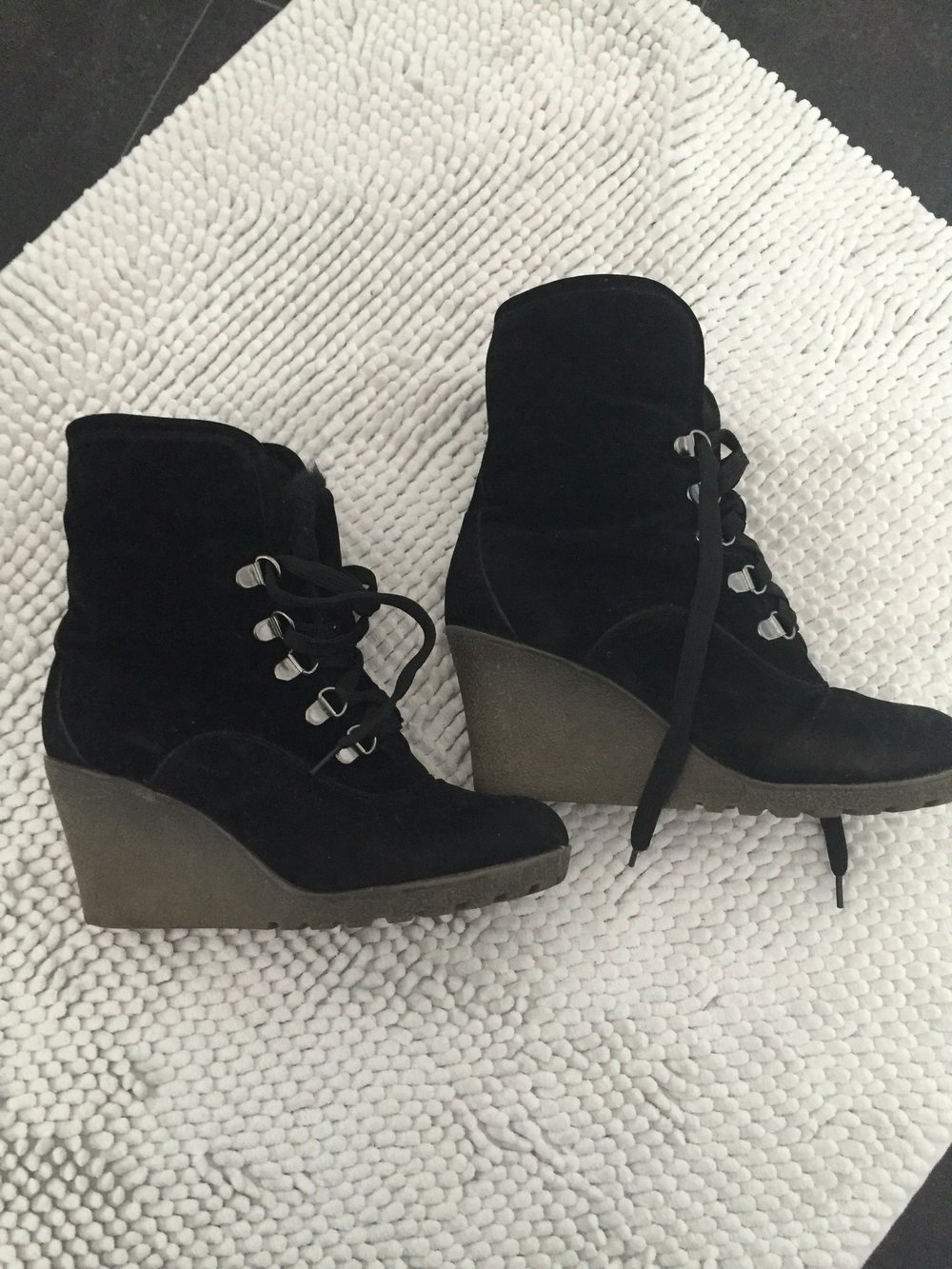 Buffalo Stiefeletten Stiefel schwarz gefüttert Keilabsatz 