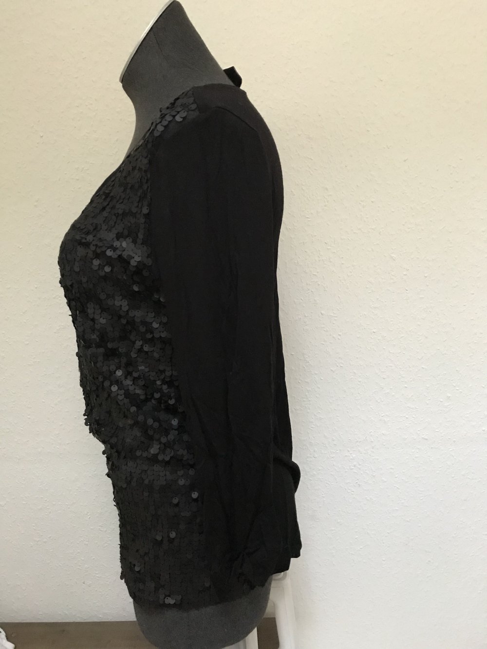 Schwarzes Paillettenoberteil 