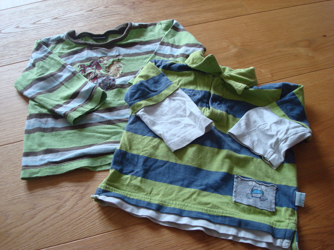 2 Langarmshirts / Pullover in Grün