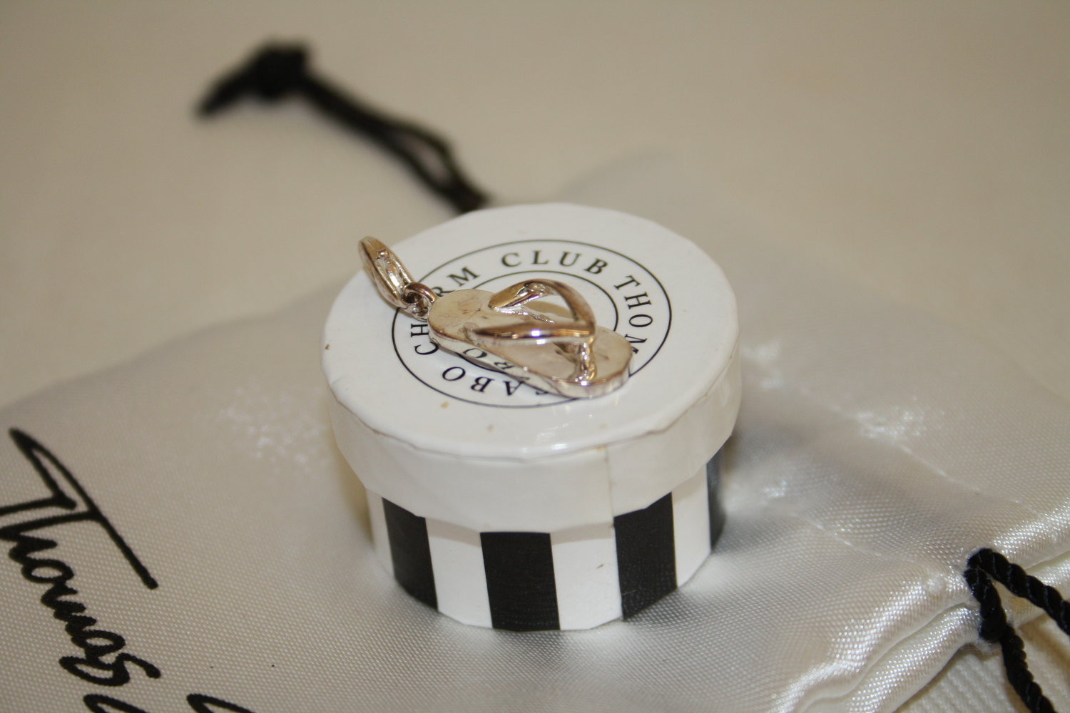 * Thomas Sabo Charm Anhänger Flipflop