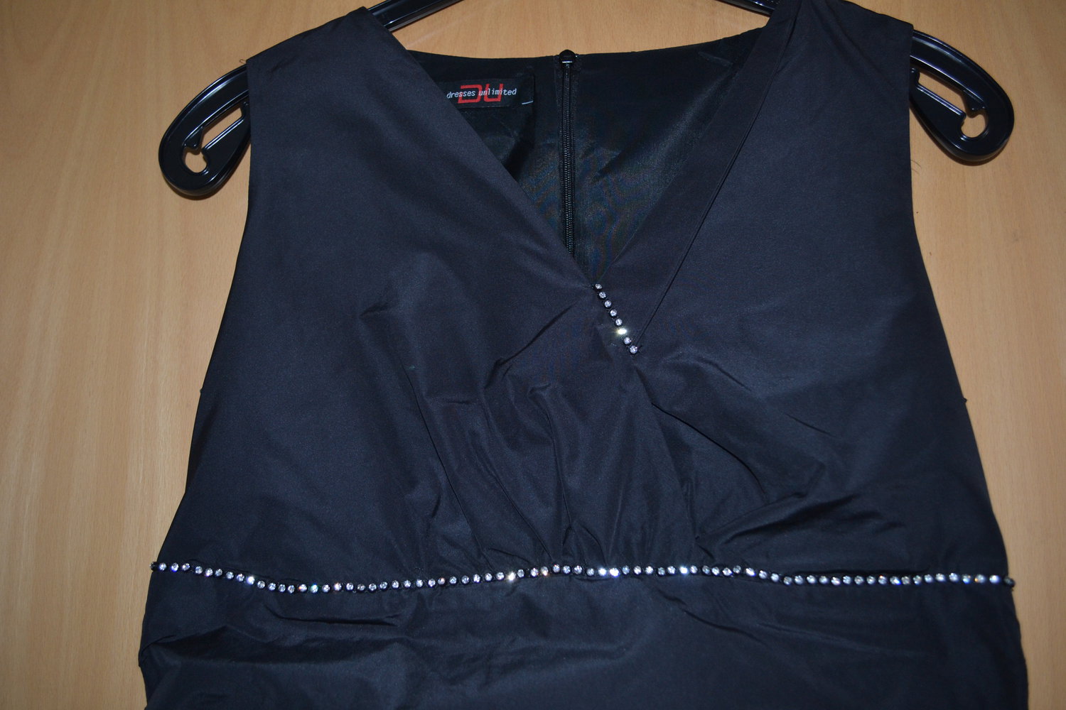 Cocktailkleid, Abendkleid, schwarzes Kleid mit Strassverzierung, Taftkleid, das kleine Schwarze, Unikat