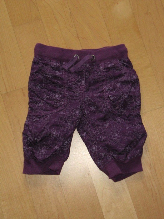 Süße Hose lila mit Blümchen Gr. 62/68 Pumphose von papagino Haremshose