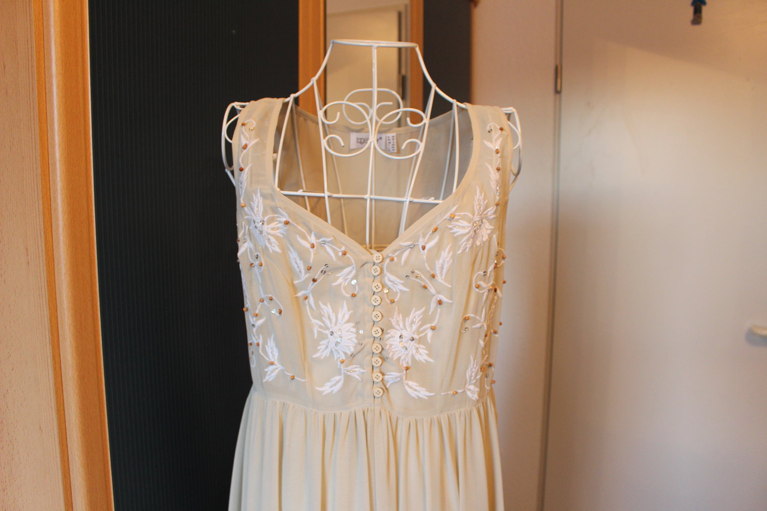 76. Festliches Kleid mit Stickerei von Together, beige/sandfarben, Gr. 38