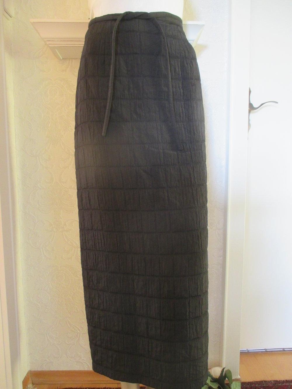 NEU Business Freizeit Seiden- Satin Etui Maxi Rock 