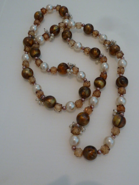 Perlenkette / braun