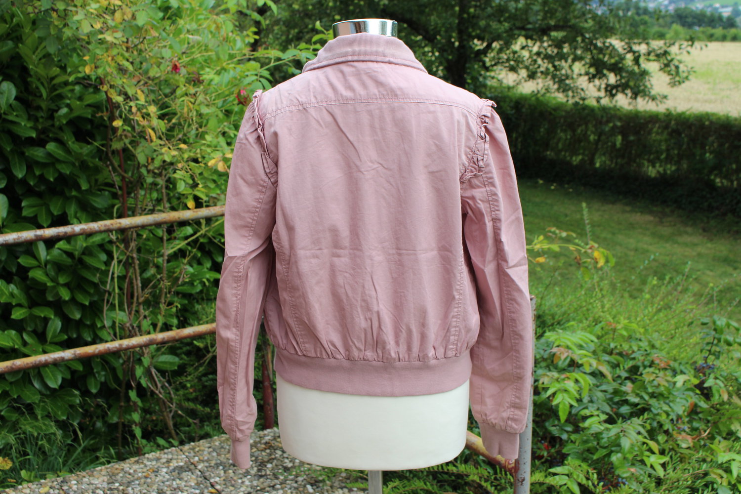 fliederfarbene übergangs Jacke