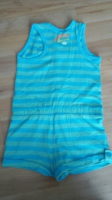 Kurzer Jumpsuit in Größe 92