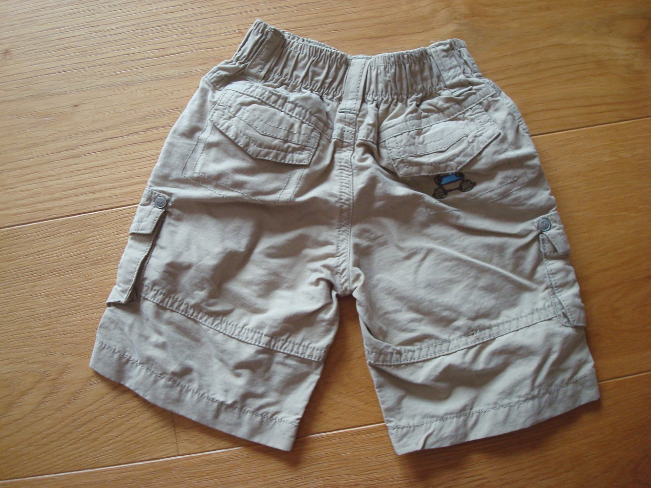 tolle kurze Hose im Safaristil Gr. 56