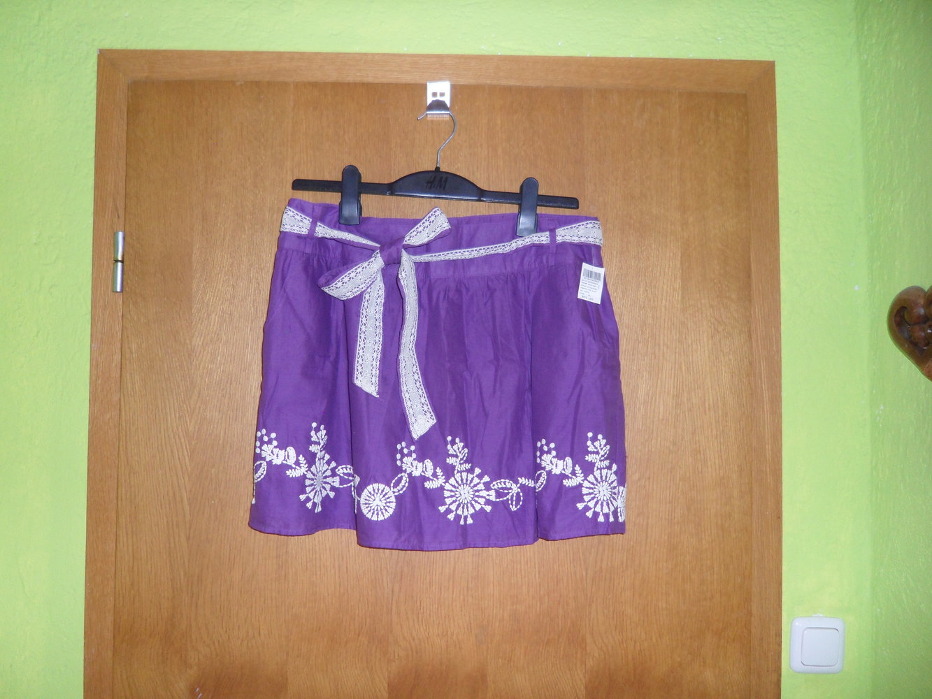 Wunderschöner Rock mit Strickmuster, lila