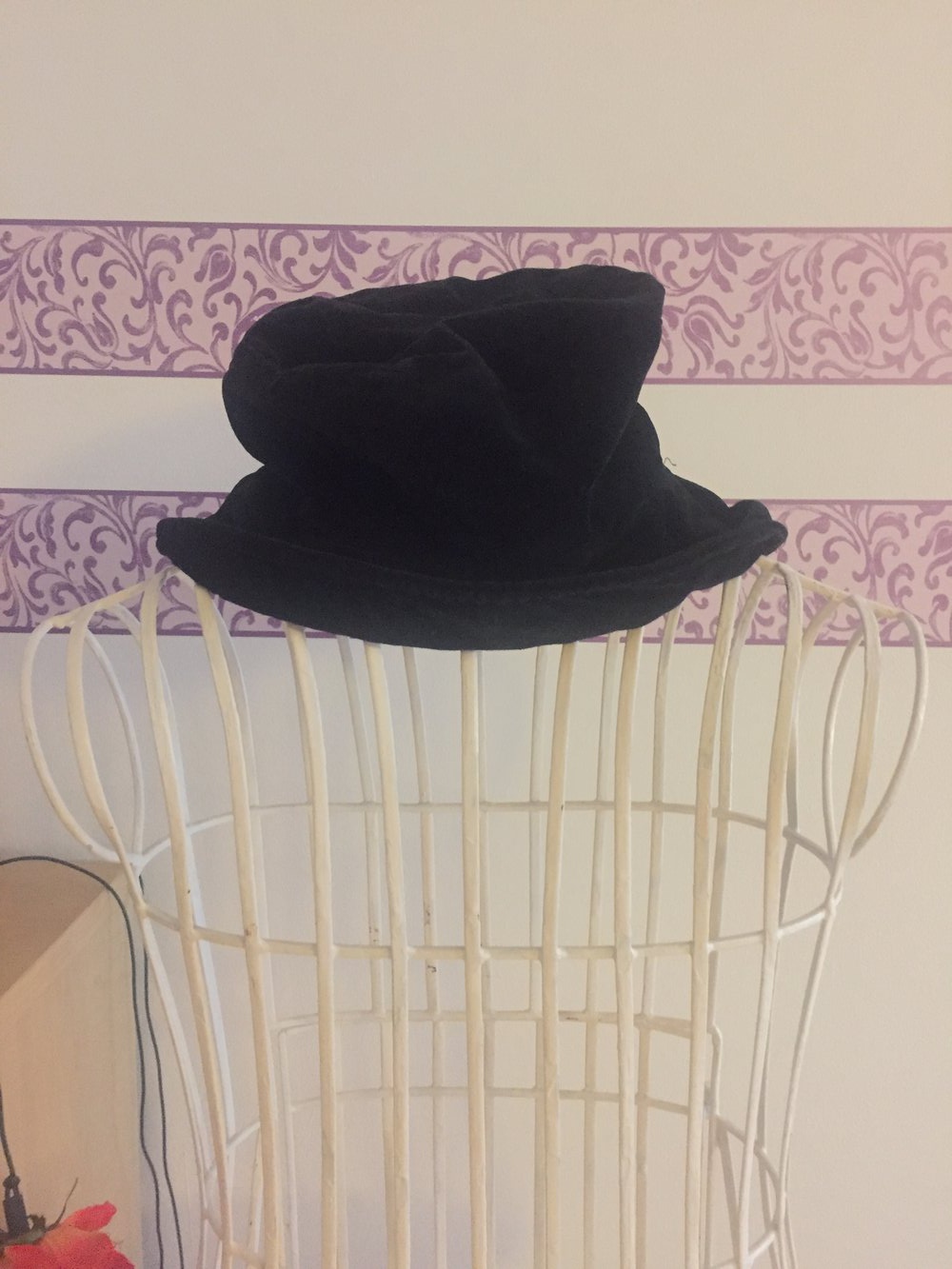 schwarzer Samthut/ Mütze