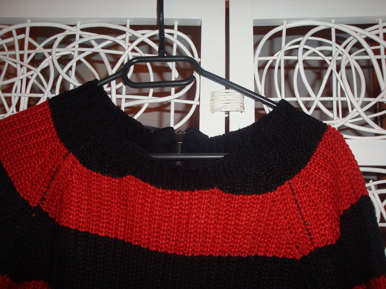 gestreifter Pulluver