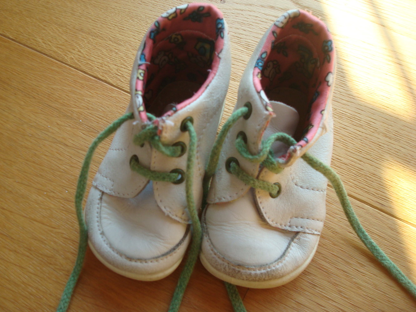 Schuhe, Halbschuhe, Lauflernschuhe Gr. 18