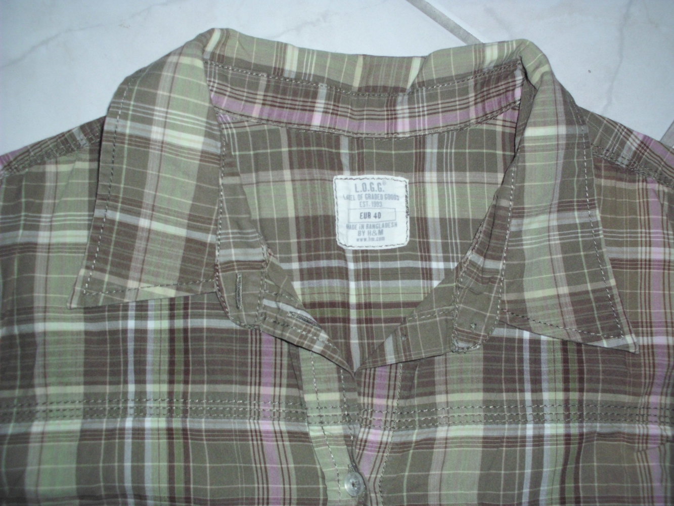 Bluse in oliv, Gr. 40