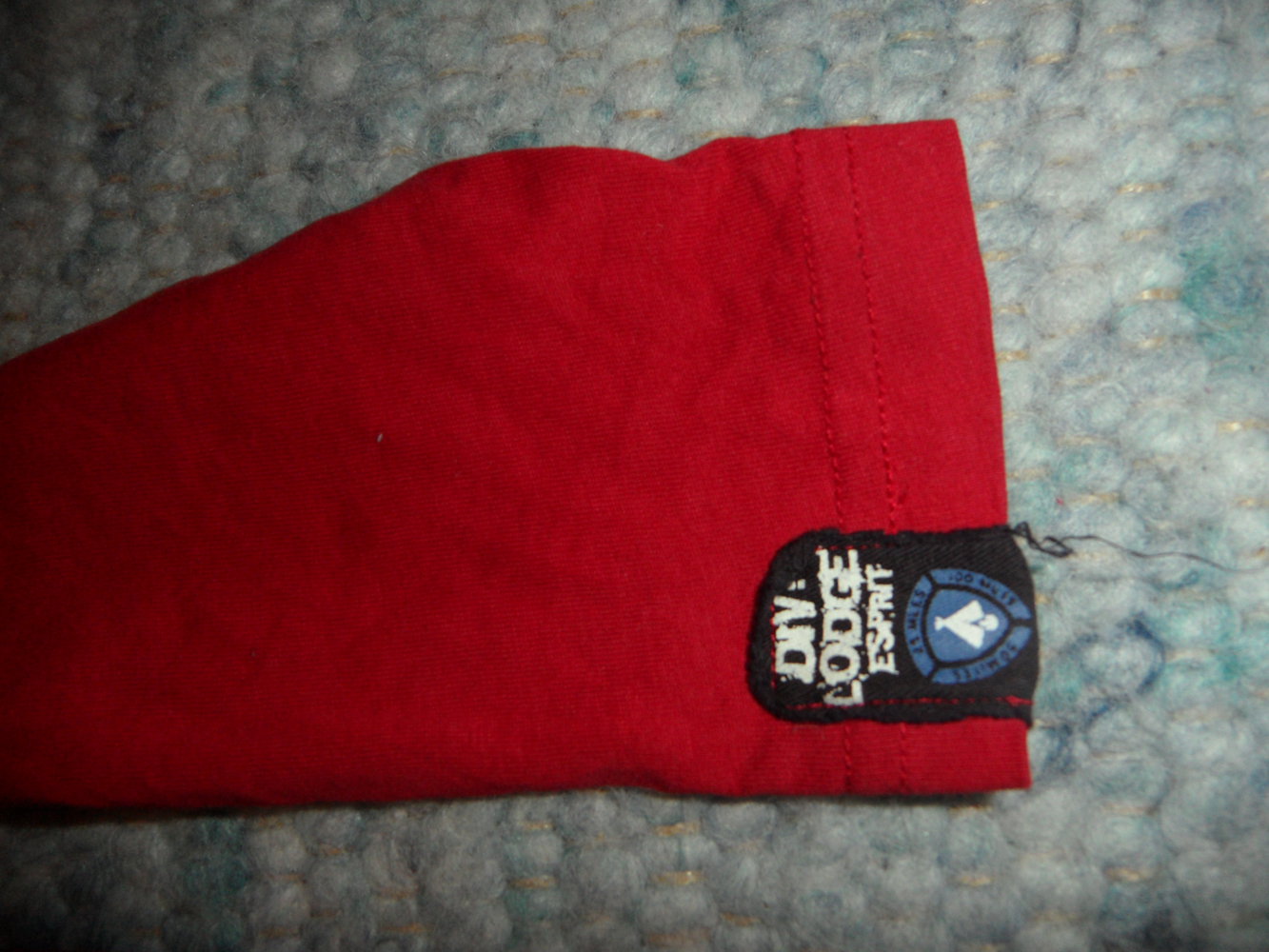 Esprit Langarmshirt mit Wolf