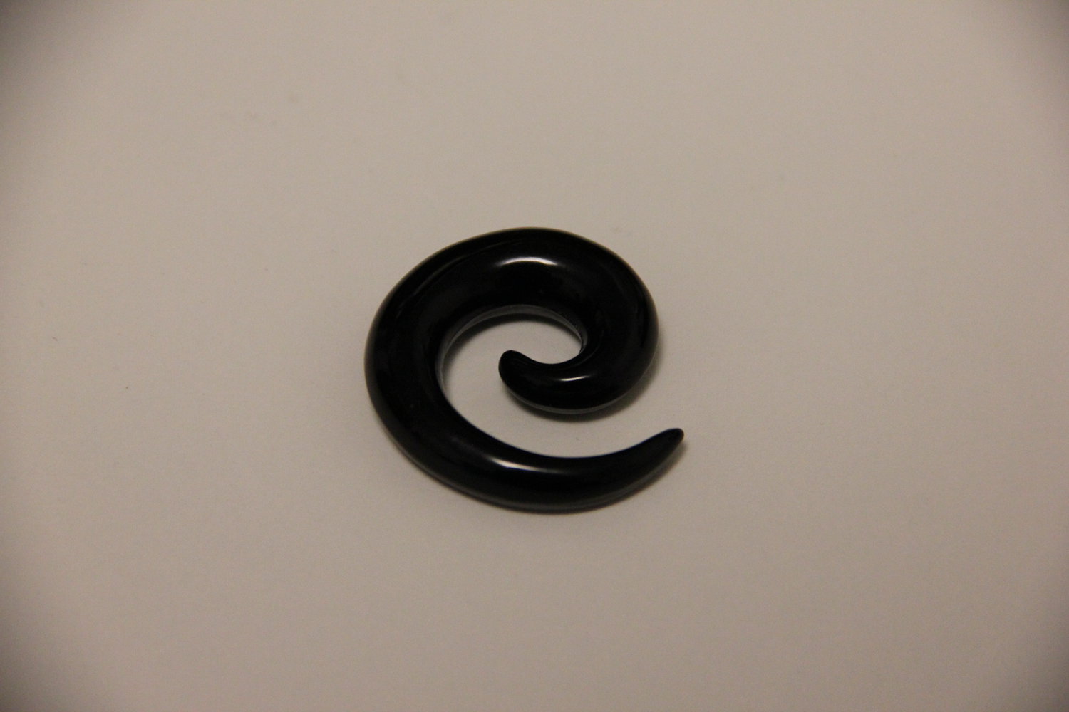 Schwarze Dehnschnecke 8mm