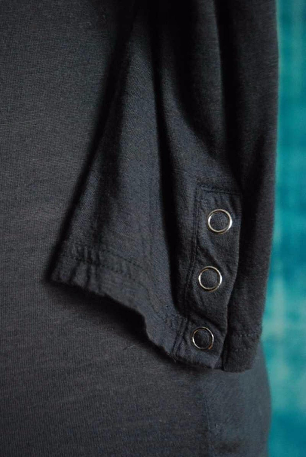 Enges Kleid mit tollem Kragen und 3/4 Arm