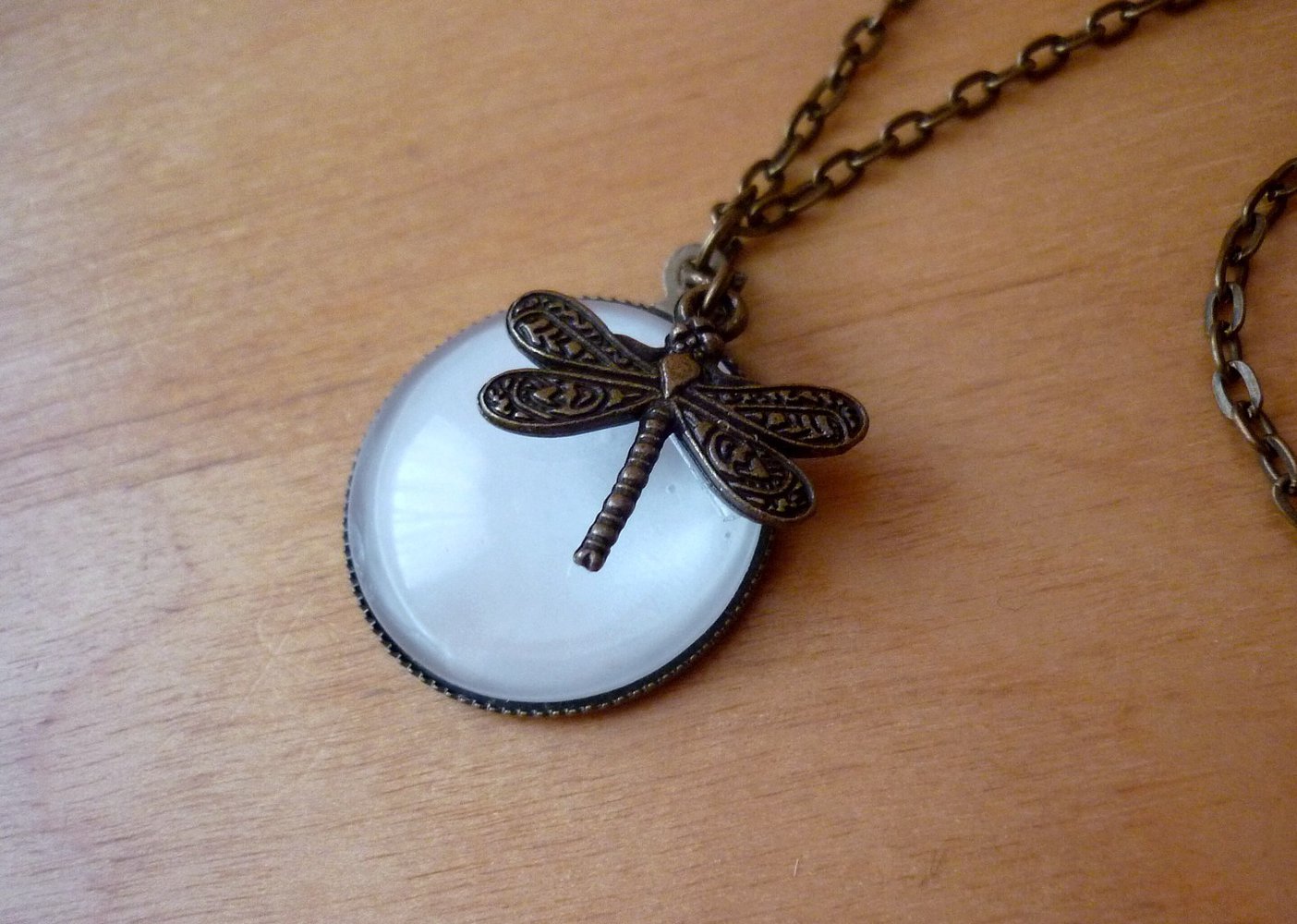 Kette weiß Vintage Libelle Stein Ornament Ethno Goa Gothic