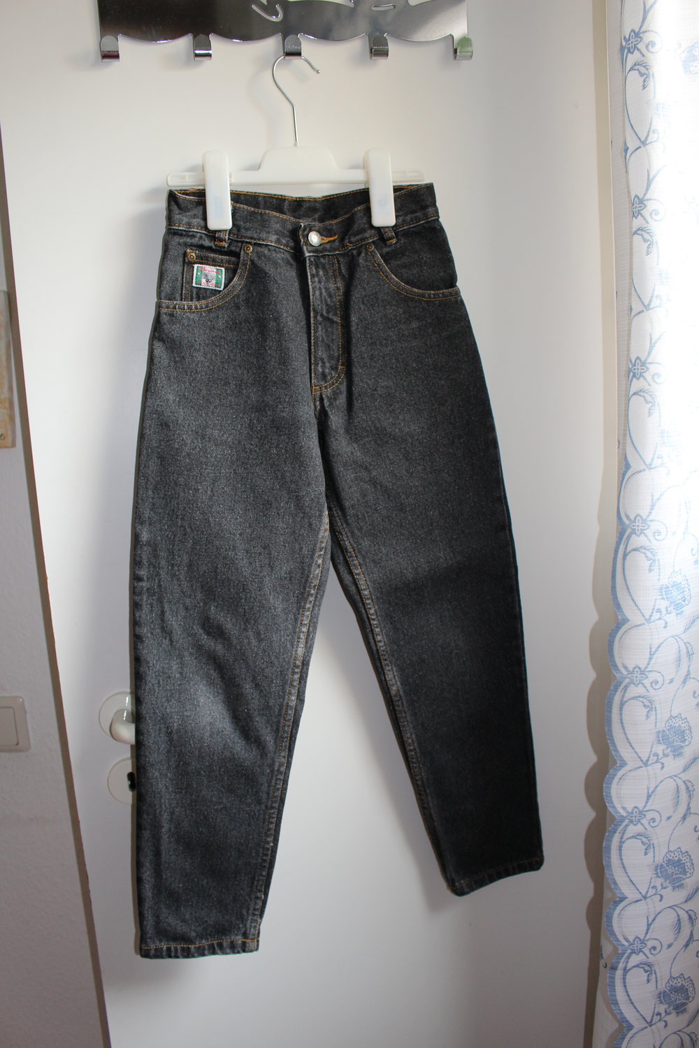 171. Jeans, schwarz, high-waist, Gr. 134