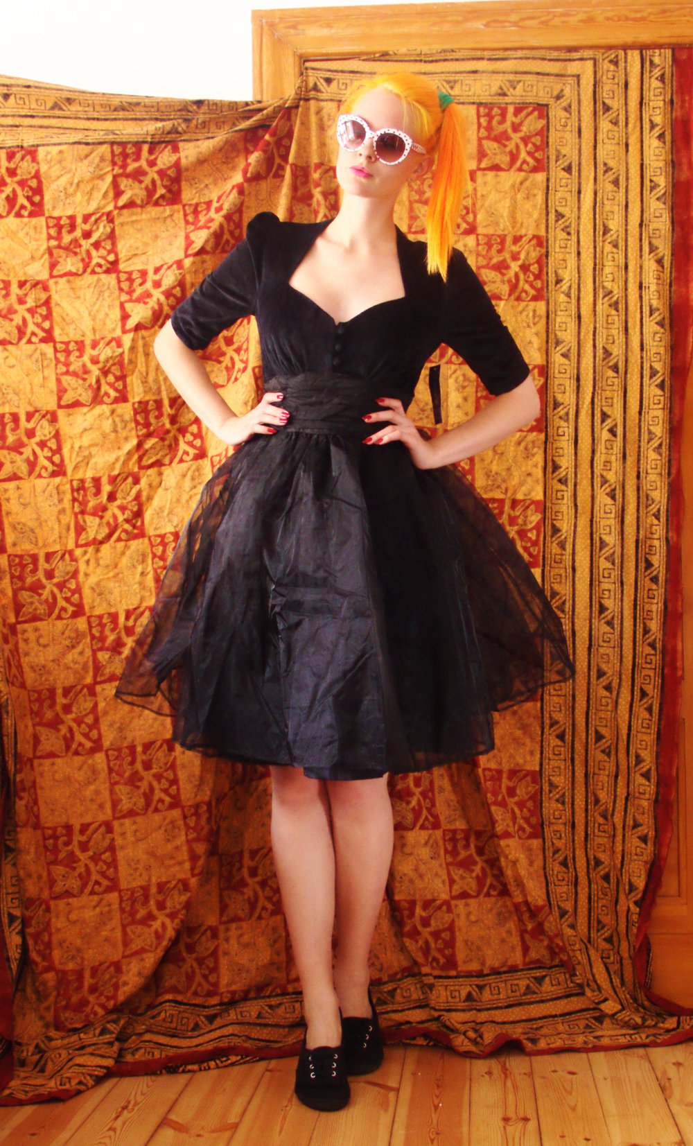 Schwarzes Prinzessinenkleid Gr. XL L Samt Tüllrock Petticoat retro Gothic