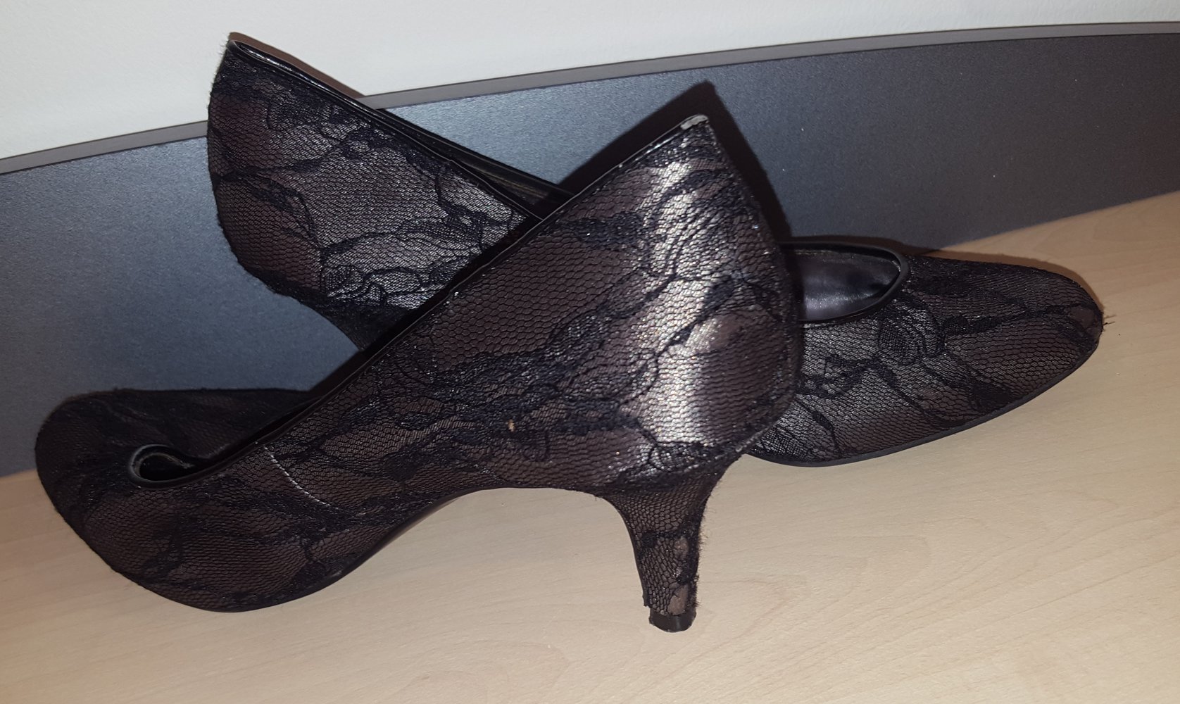 Hübsche sexy Pumps mit Spitze Gothic Style