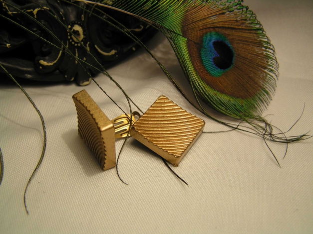 Coole 80er Ohclips, true vintage, gold