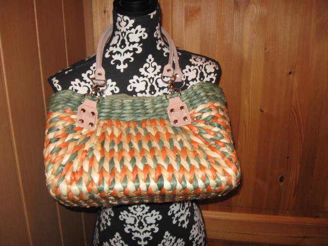 *** Neue Farbenfrohe Basttasche ***